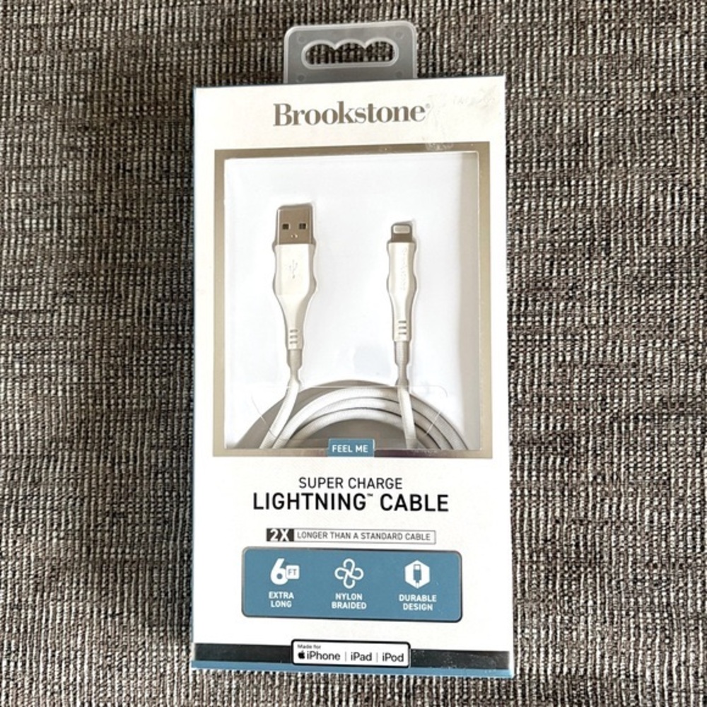 NIB Brookstone Super Charge Lightning Cable